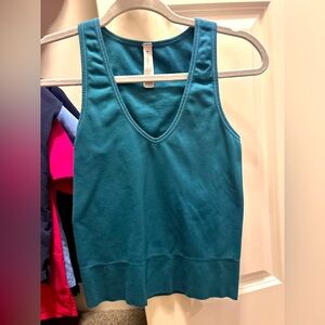 Athleta top size small great condition